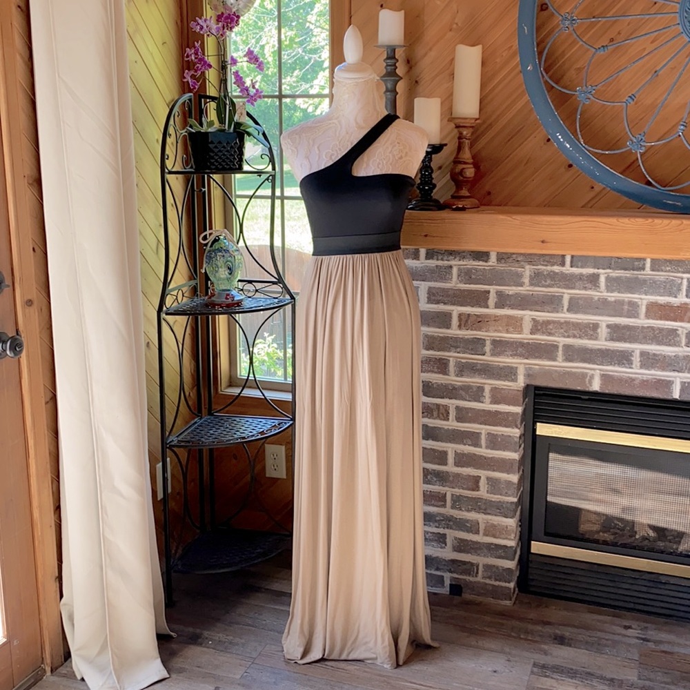 Venus One Shoulder Sexy & Elegant Maxi Dress